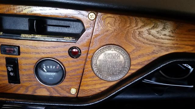 Dash Badge